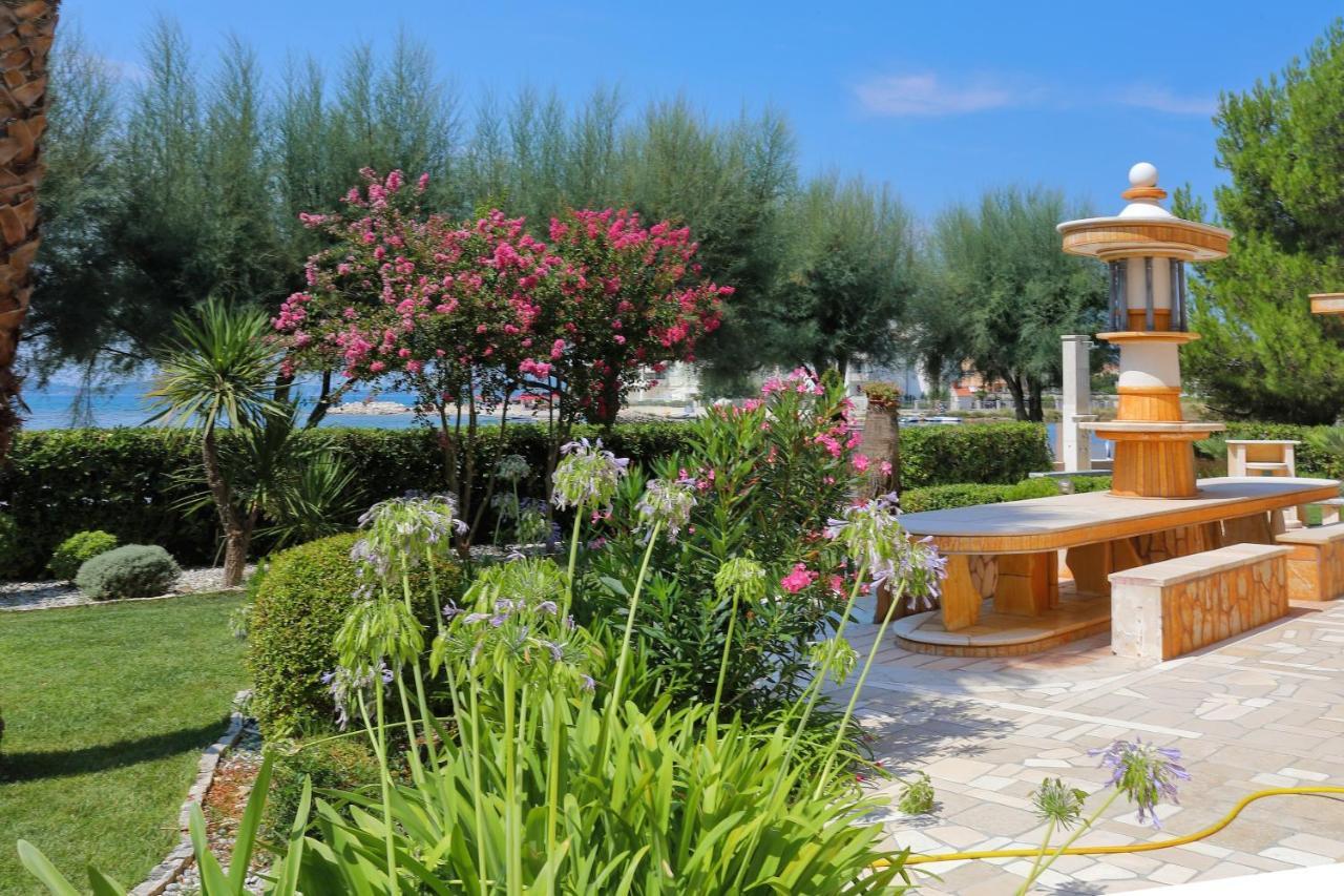 Villa Palma Sukošan Buitenkant foto